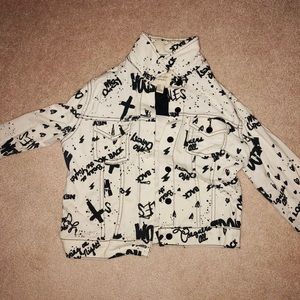 FOREVER 21 GRAFFITI DENIM JACKET